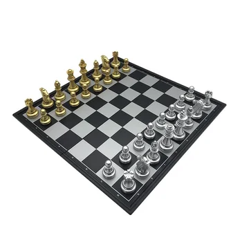 Tahta Oyunları 32 * 32 * 2CM Altın Ve Gümüş Güçlü Manyetik Plastik Satranç Taşları Satranç tahtası seti Manyetik Eğlence Hediye